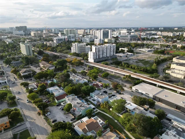 $2,250 | 617 Northwest 10th Street, Miami, FL 33136