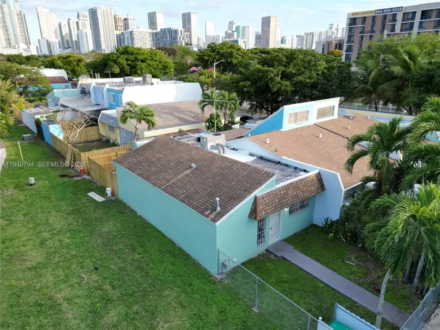$2,250 | 617 Northwest 10th Street, Miami, FL 33136