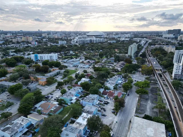 $2,250 | 617 Northwest 10th Street, Miami, FL 33136