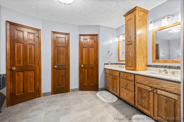 $378,900 | 7559 Firethorn Drive, Fayetteville, NC 28311