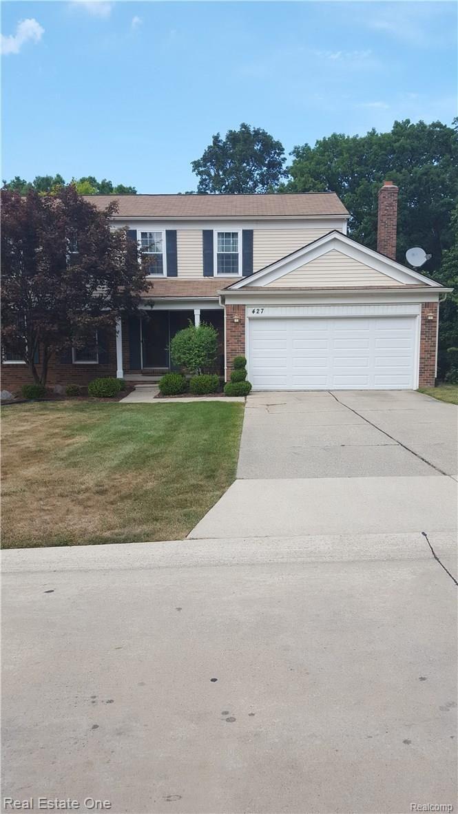 427 Whitney Drive Rochester, MI 48307 - Photo 2 of 13 20160809_165450.jpg