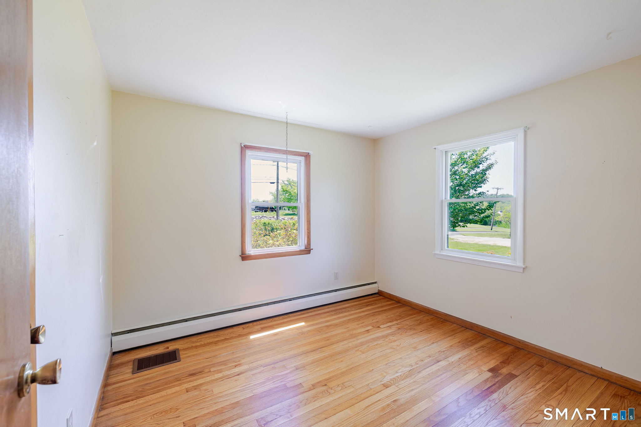 42 Silvermine Road Brookfield, CT 06804 - Photo 17 of 36