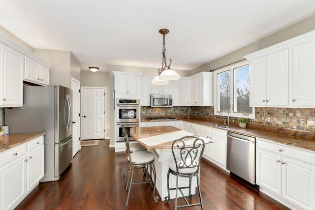 1822 Wagner Road Batavia, IL 60510 - Photo 6 of 48