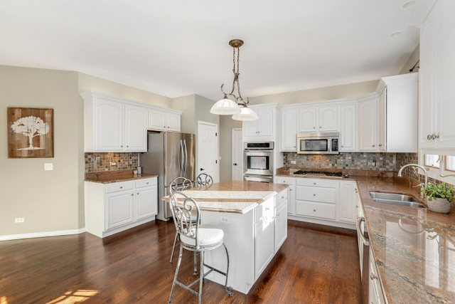 1822 Wagner Road Batavia, IL 60510 - Photo 8 of 48