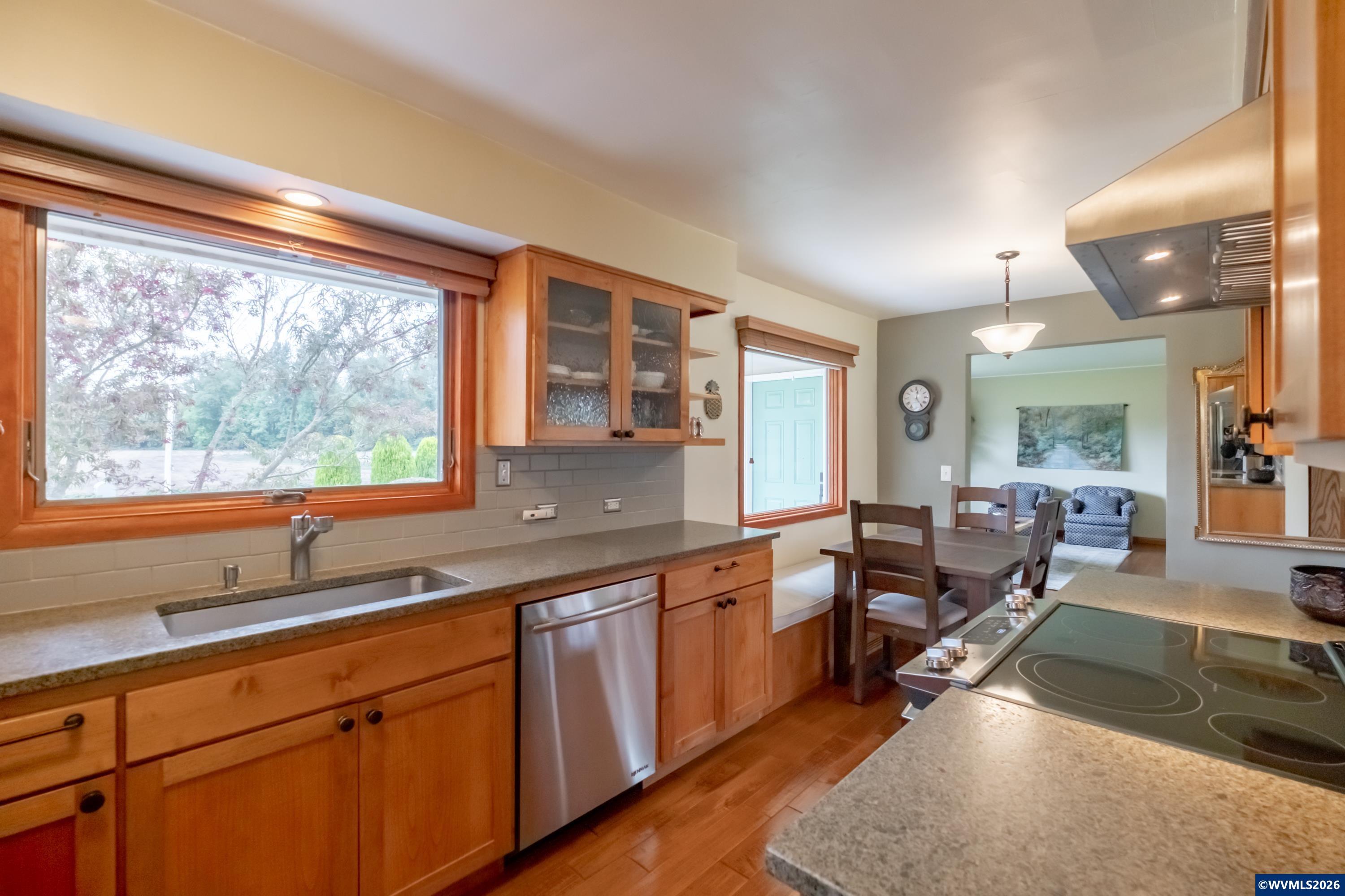 2866 Talbot Road South Jefferson, OR 97352 - Photo 15 of 50