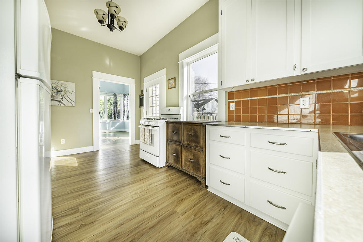 1016 Reddy Avenue Medford, OR 97504 - Photo 8 of 37 a view of a hallway with wooden floor