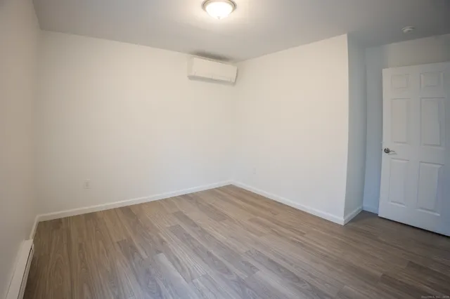 $2,300 | 154 Grove Avenue, Unit B, Groton, CT 06340