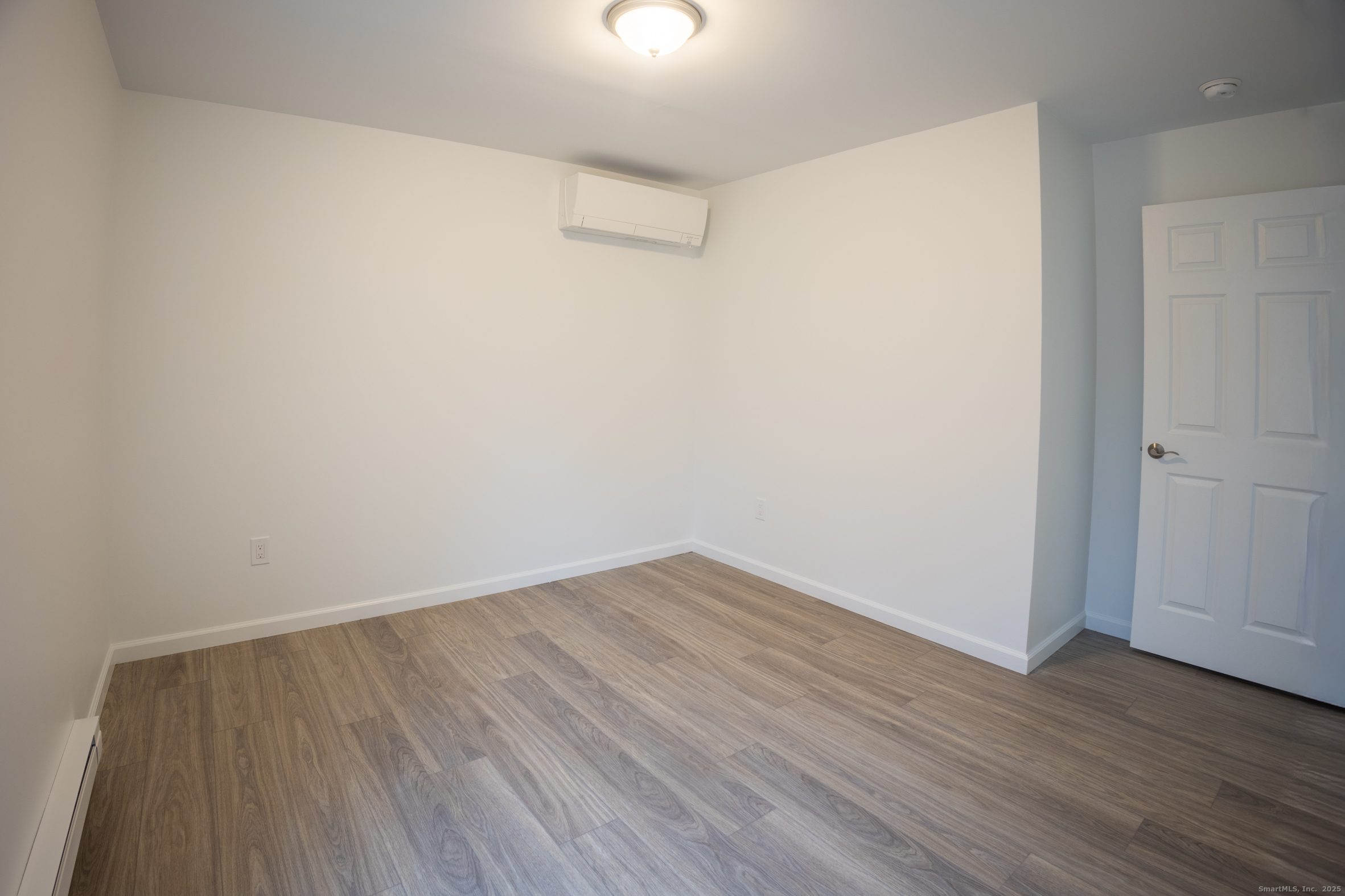 154 Grove Avenue, Unit B Groton, CT 06340 - Photo 12 of 15