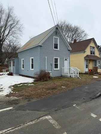 $169,900 | 19 Knapp Street, Livermore Falls, ME 04254