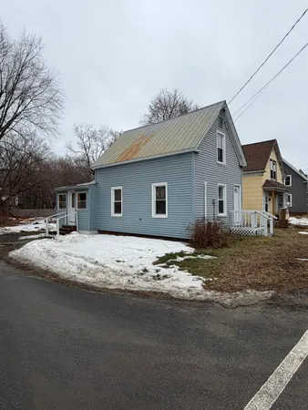 $169,900 | 19 Knapp Street, Livermore Falls, ME 04254