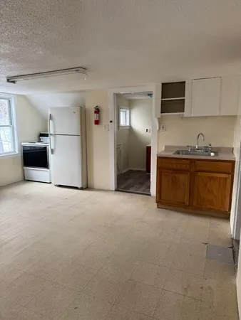 $330,000 | 38 Washington Street, Claremont, NH 03743