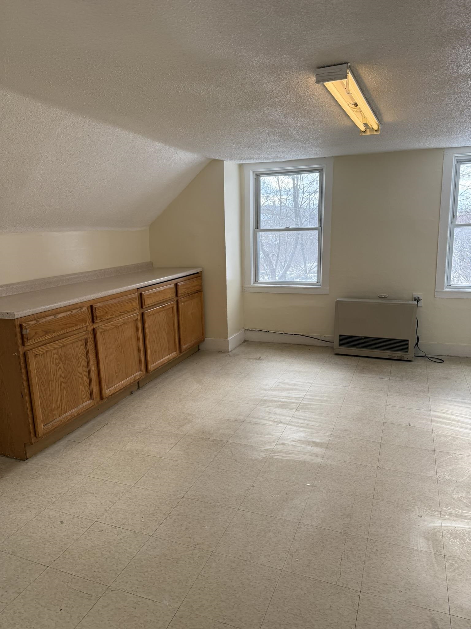 38 Washington Street Claremont, NH 03743 - Photo 8 of 9