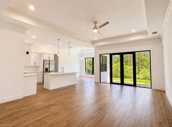 $3,200 | 3724 2nd Avenue Northeast, Naples, FL 34120