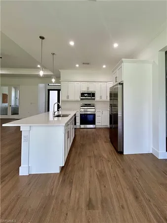 $3,200 | 3724 2nd Avenue Northeast, Naples, FL 34120