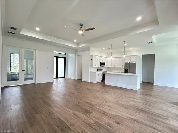 $3,200 | 3724 2nd Avenue Northeast, Naples, FL 34120