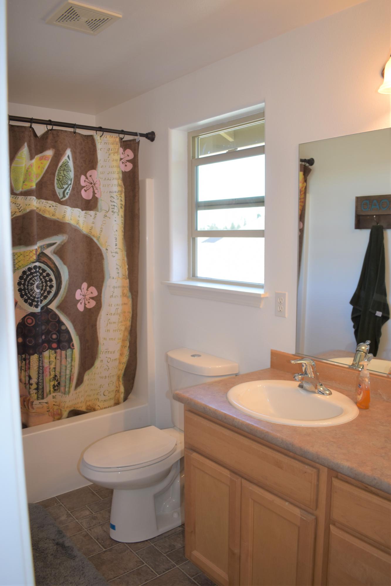 16464 Riley Drive La Pine, OR 97739 - Photo 28 of 43 Master Bathroom