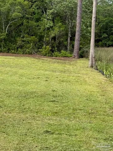 a picture of a bathroom