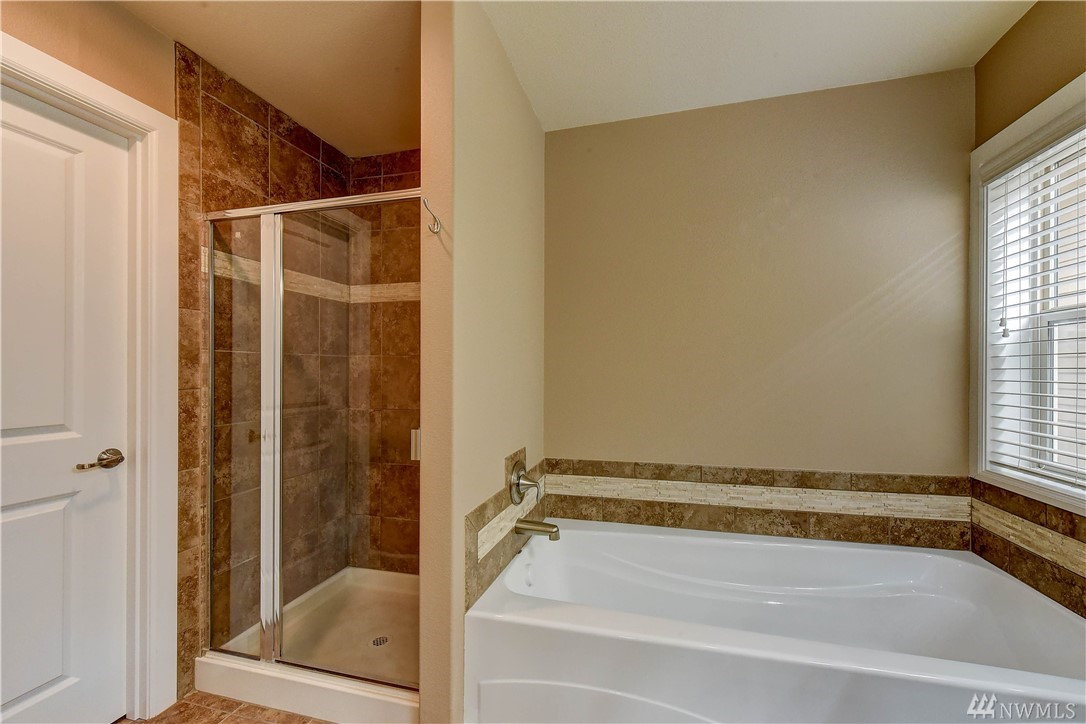20040 94th Drive Northeast Bothell, WA 98011 - Photo 15 of 27 Gallery Image 15