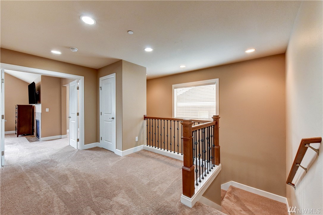 20040 94th Drive Northeast Bothell, WA 98011 - Photo 10 of 27 Gallery Image 10