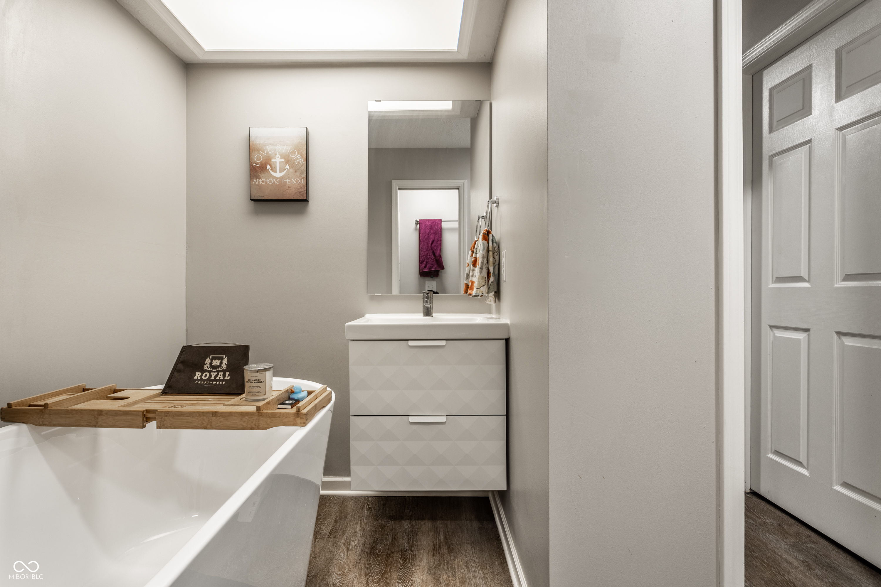 9449 Maple Way Indianapolis, IN 46268 - Photo 11 of 14