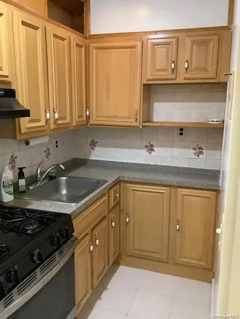 $1,950 | 78-02 153rd Avenue, Unit F | Lindenwood