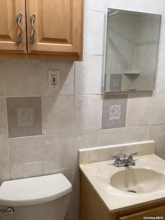 $1,950 | 78-02 153rd Avenue, Unit F | Lindenwood