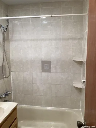 $1,950 | 78-02 153rd Avenue, Unit F | Lindenwood