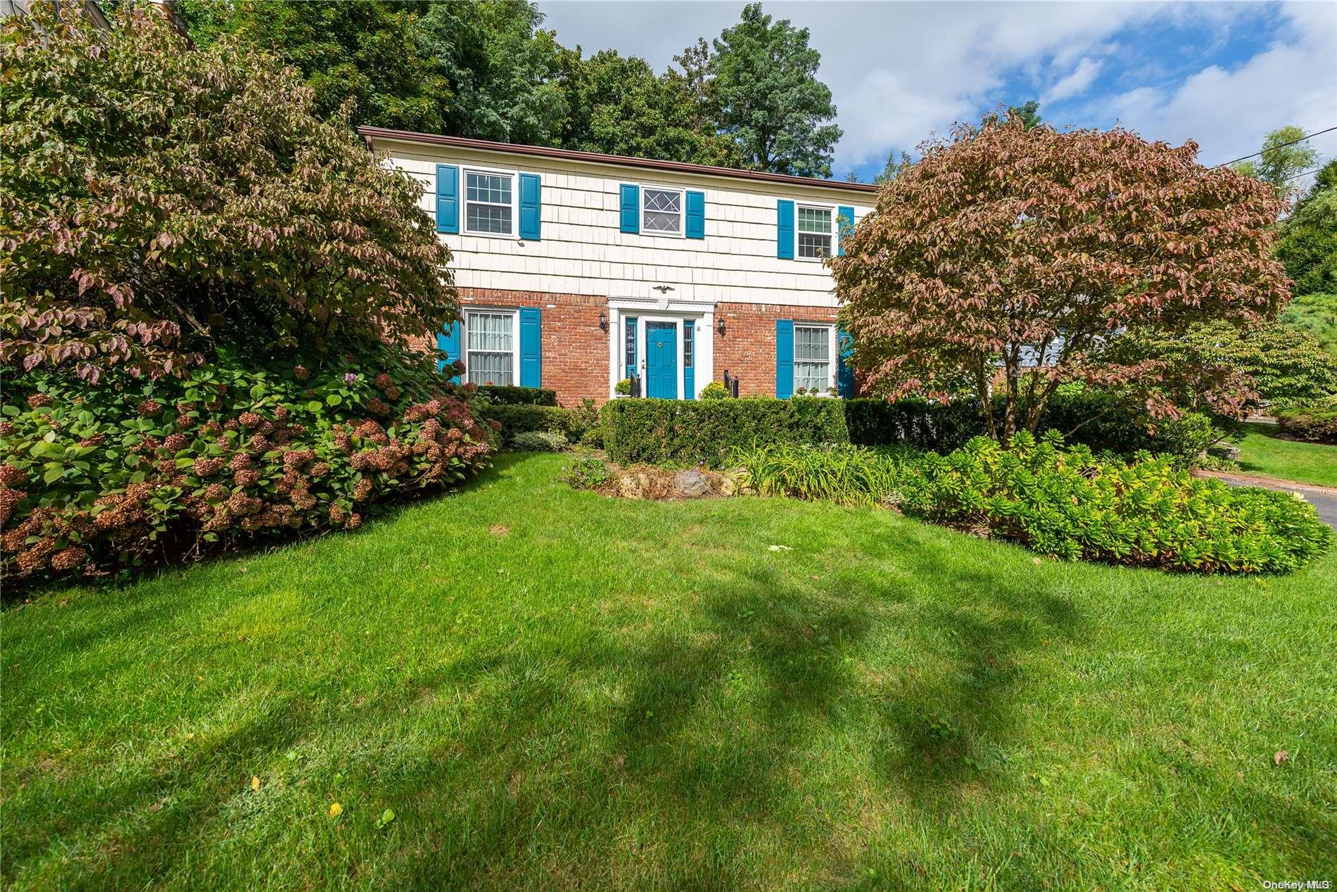 196 Cow Neck Road Port Washington, NY 11050 - Photo 1 of 1 Gallery Image 1