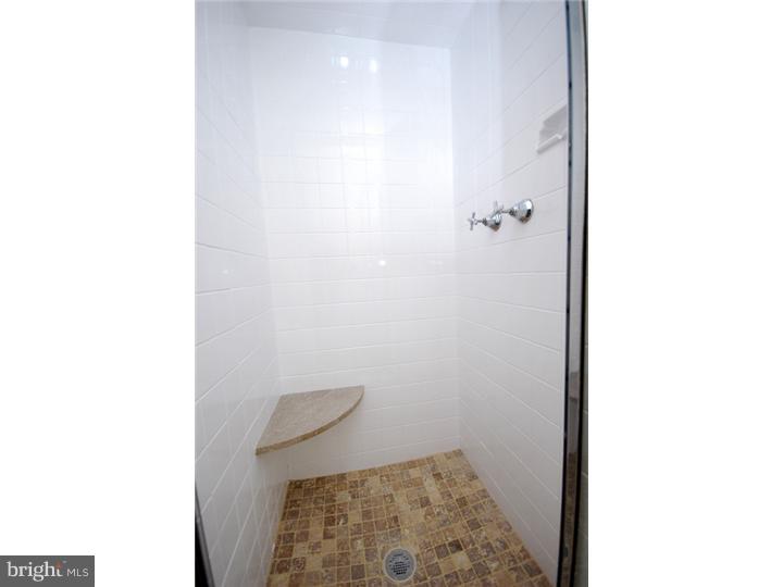 6024 Avonhoe Road Philadelphia, PA 19138 - Photo 14 of 18 Gallery Image 14