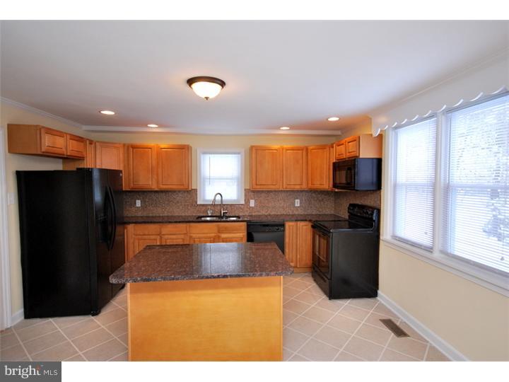 6024 Avonhoe Road Philadelphia, PA 19138 - Photo 6 of 18 Gallery Image 6