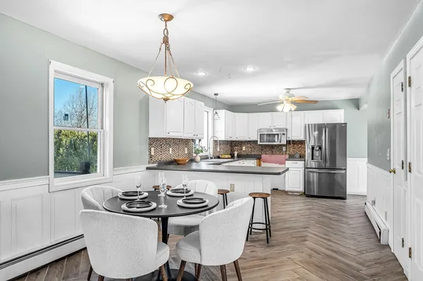 $499,900 | 29 Chestnut Drive, Belchertown, MA 01007