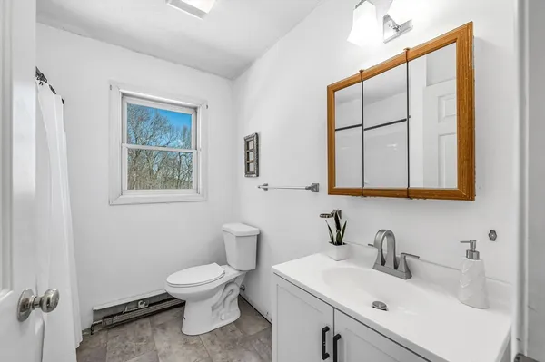 $499,900 | 29 Chestnut Drive, Belchertown, MA 01007