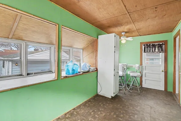 $100,000 | 1562 Lafayette Boulevard, Lincoln Park, MI 48146