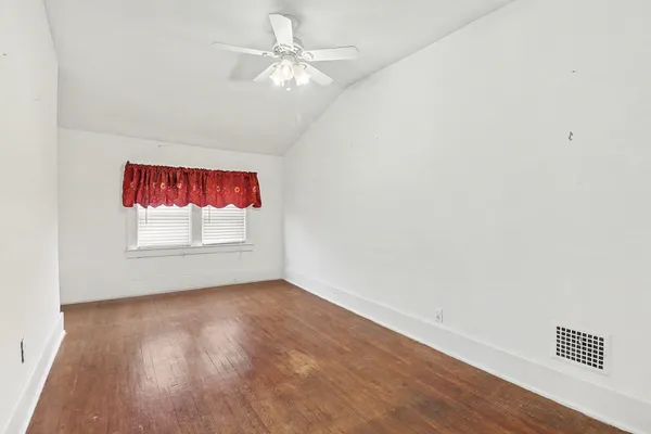 $100,000 | 1562 Lafayette Boulevard, Lincoln Park, MI 48146