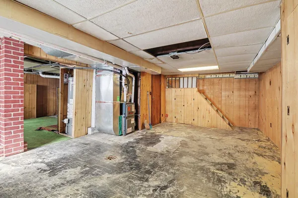 $100,000 | 1562 Lafayette Boulevard, Lincoln Park, MI 48146