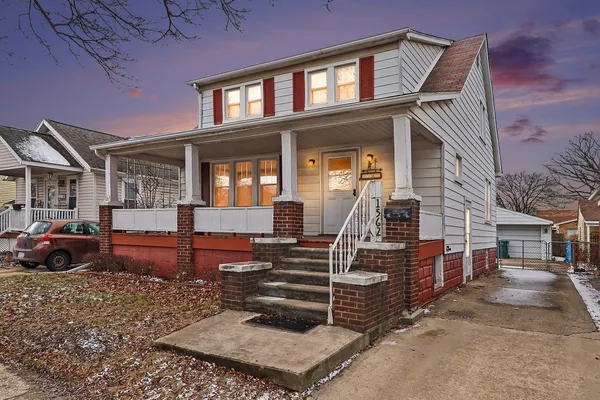 $100,000 | 1562 Lafayette Boulevard, Lincoln Park, MI 48146