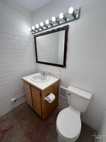 $415,000 | 416 Highway 30, Bliss, ID 83314