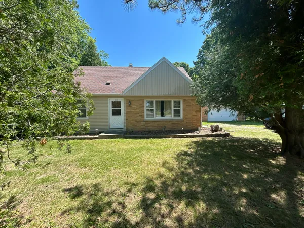 $289,900 | 6845 Highway 31, Caledonia, WI 53402