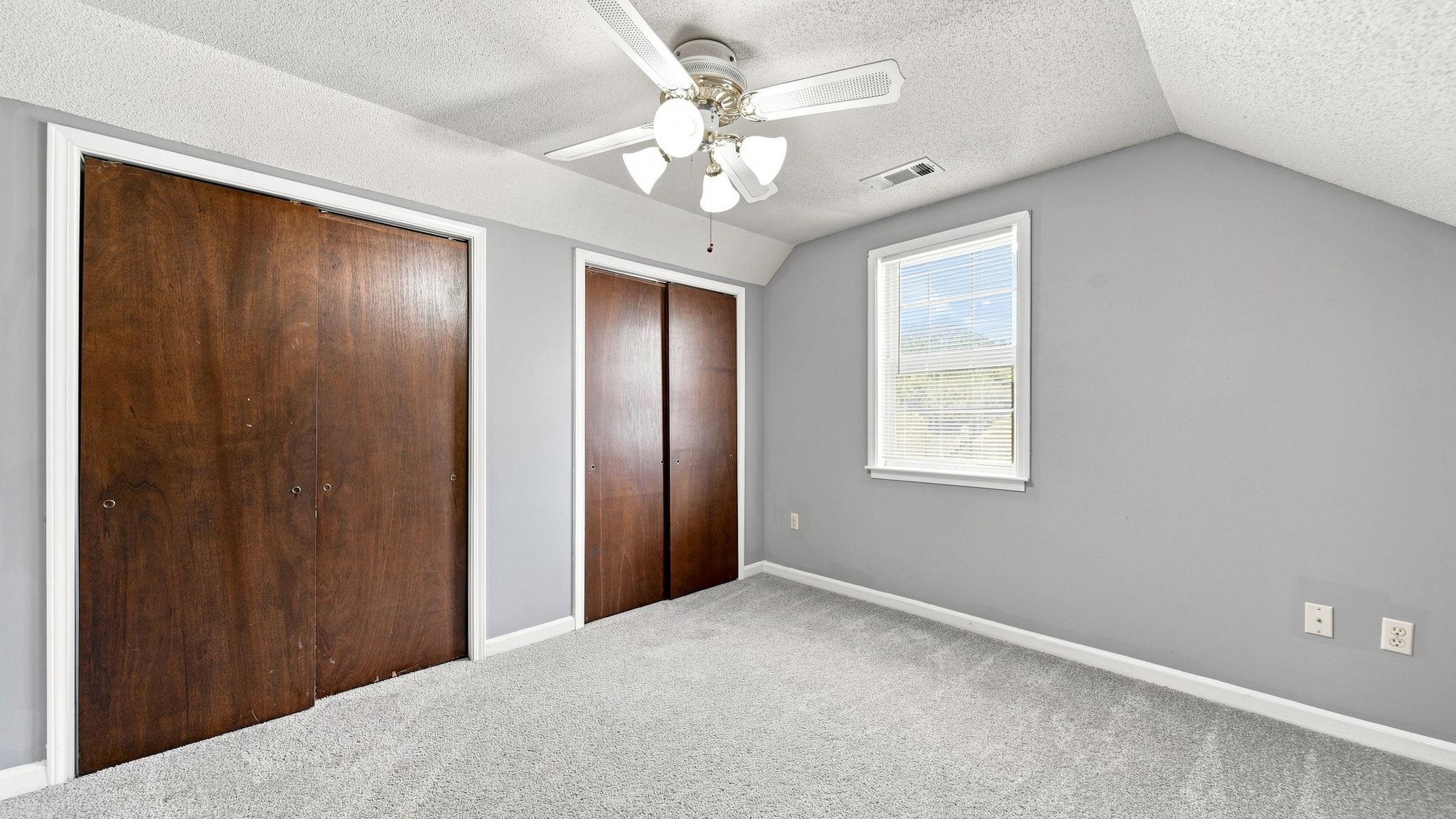 4920 Whitworth Road Memphis, TN 38116 - Photo 23 of 32 Light gray carpeting with white trim