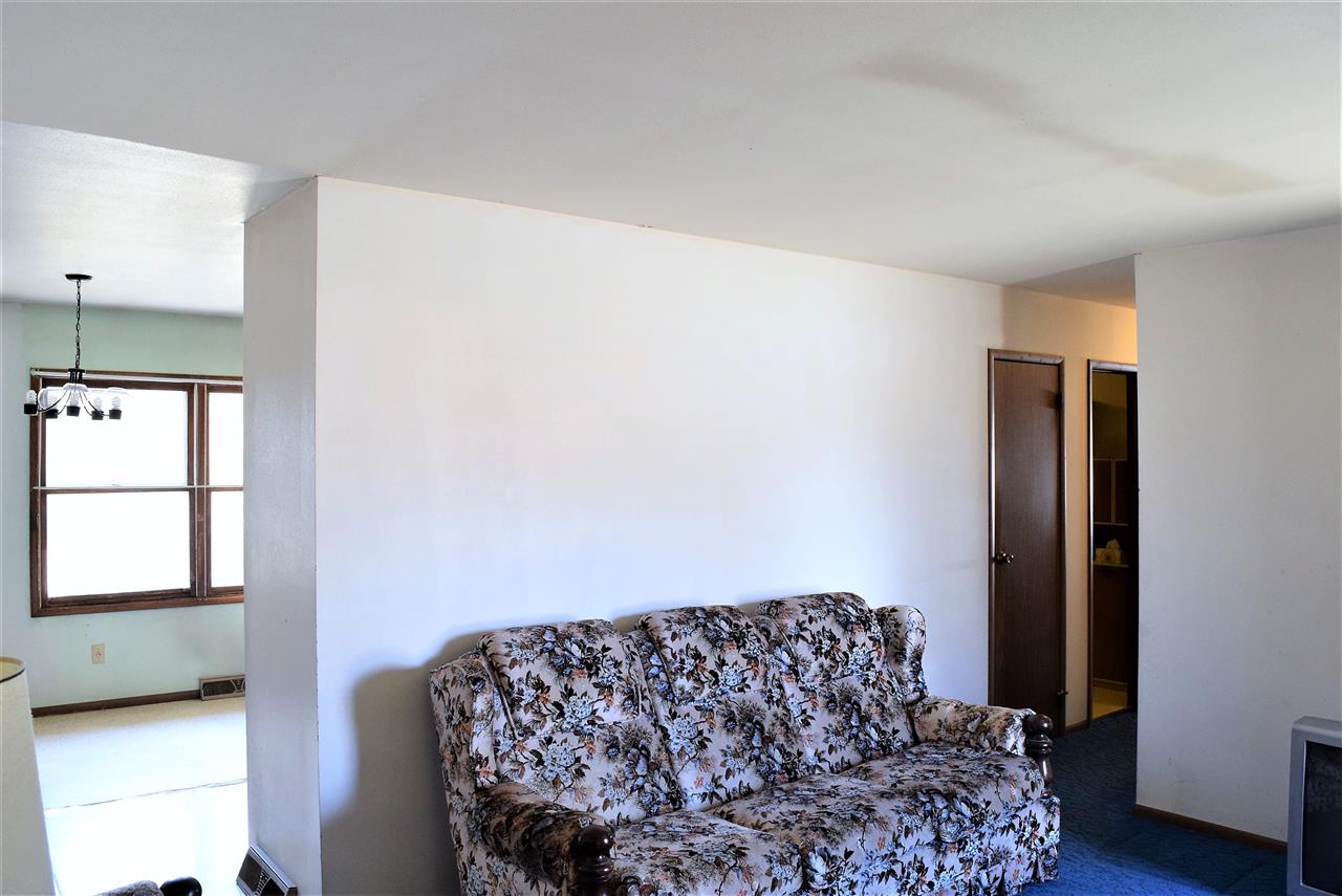 2301 Forest View Road Rockford, IL 61108 - Photo 3 of 12 Gallery Image 3