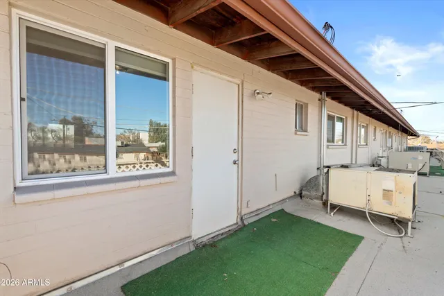 $119,000 | 1908 West Berridge Lane, Unit 11, Phoenix, AZ 85015