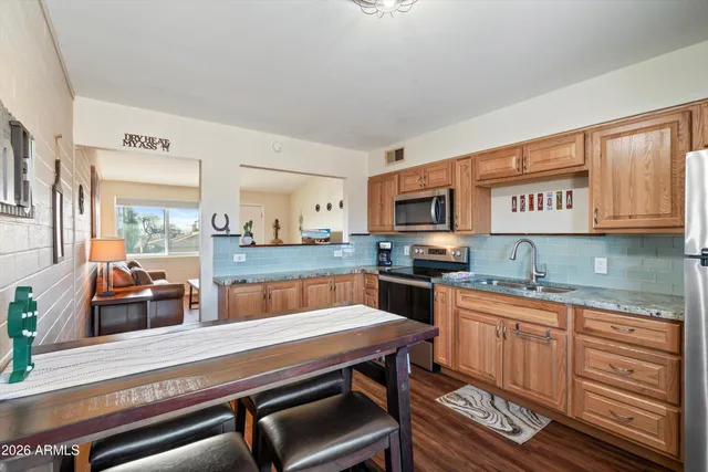 $119,000 | 1908 West Berridge Lane, Unit 11, Phoenix, AZ 85015