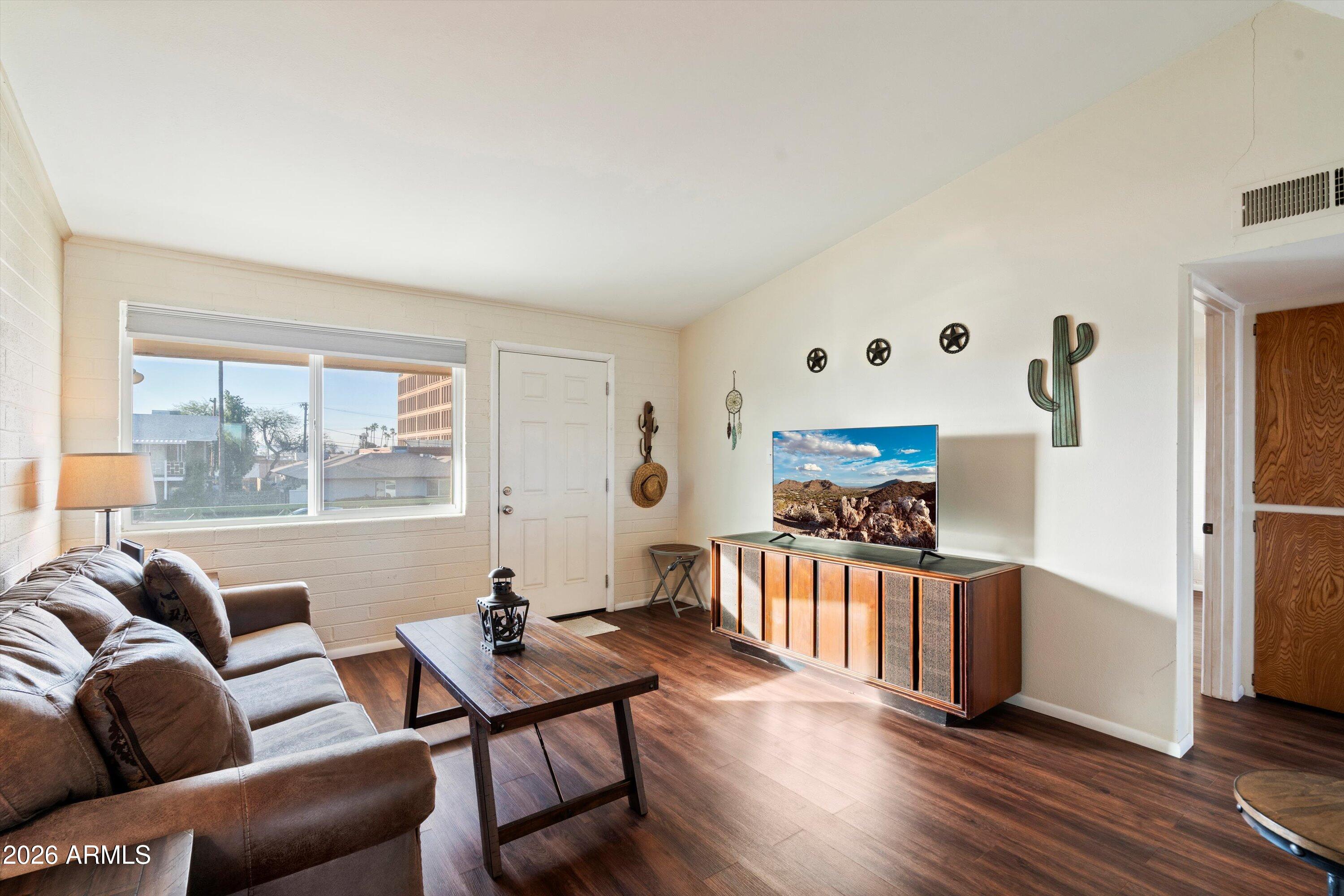 1908 West Berridge Lane, Unit 11 Phoenix, AZ 85015 - Photo 8 of 23 05-Living Room