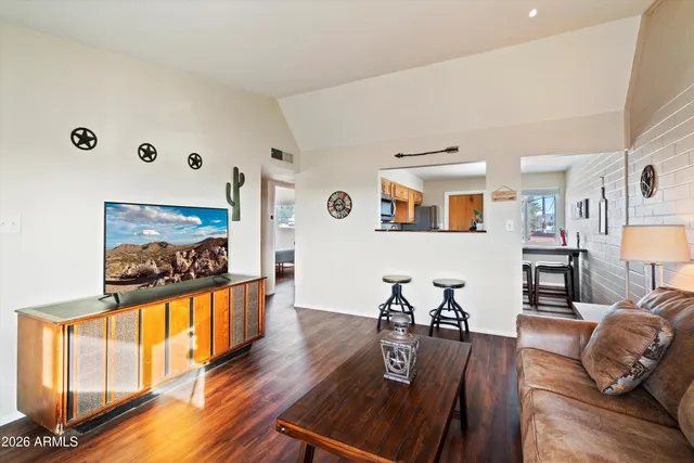 $119,000 | 1908 West Berridge Lane, Unit 11, Phoenix, AZ 85015