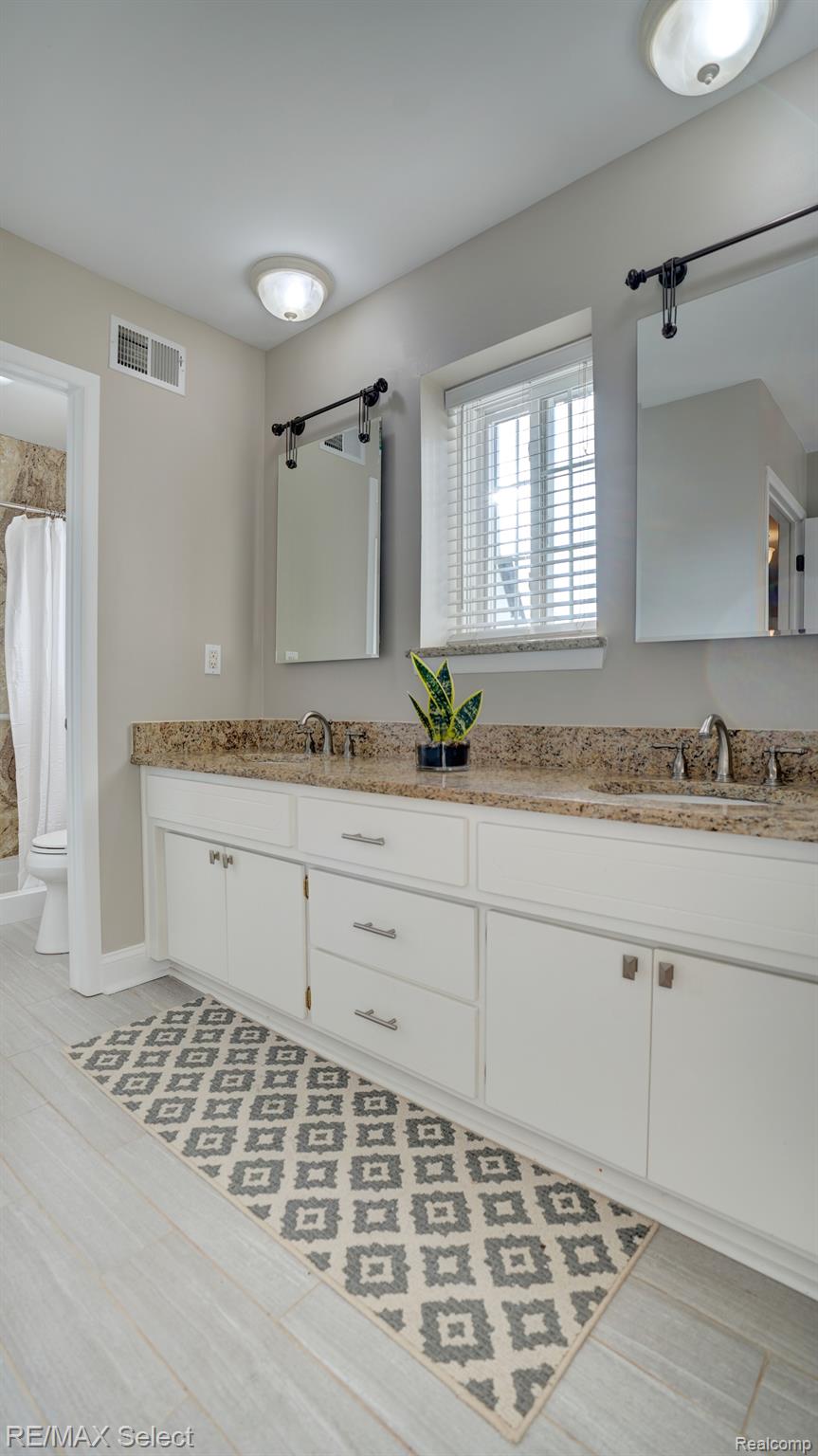 60 Stratford Lane Rochester, MI 48309 - Photo 16 of 47 Gallery Image 16