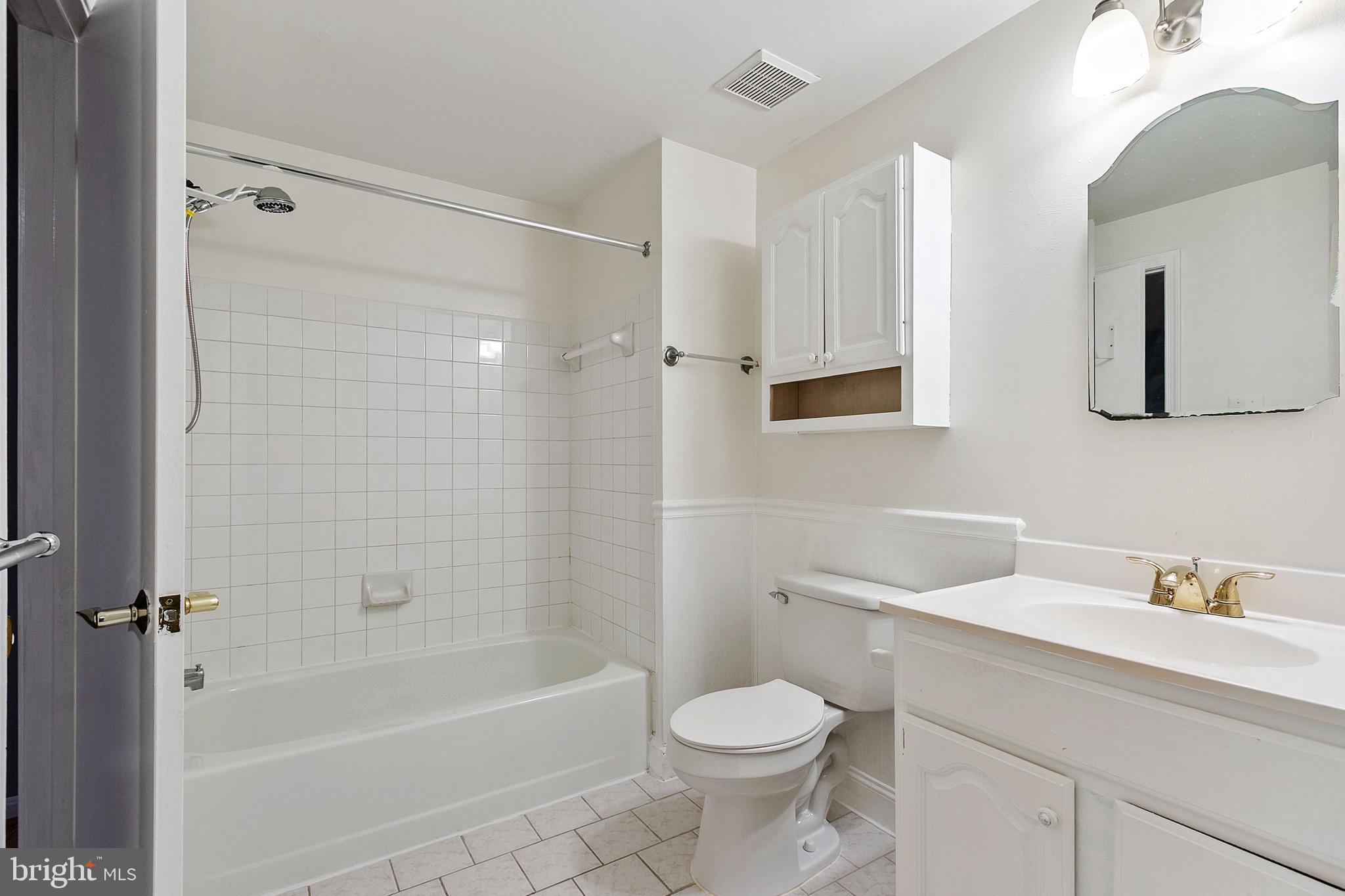 4 Habersham Court Silver Spring, MD 20906 - Photo 13 of 21 Upstairs full bath