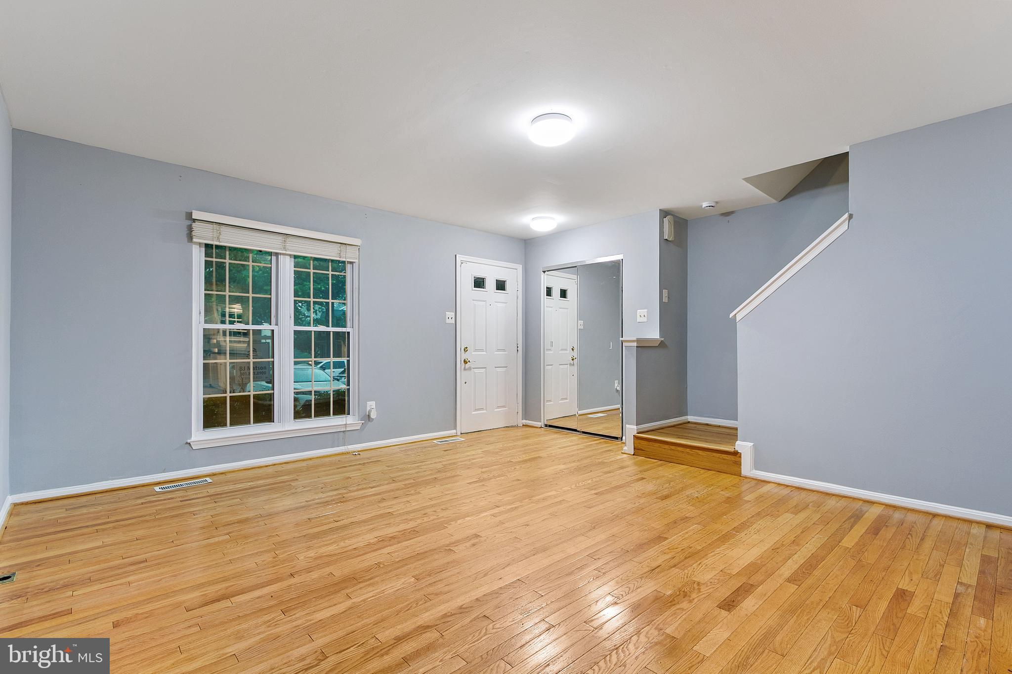 4 Habersham Court Silver Spring, MD 20906 - Photo 6 of 21 Living Room area