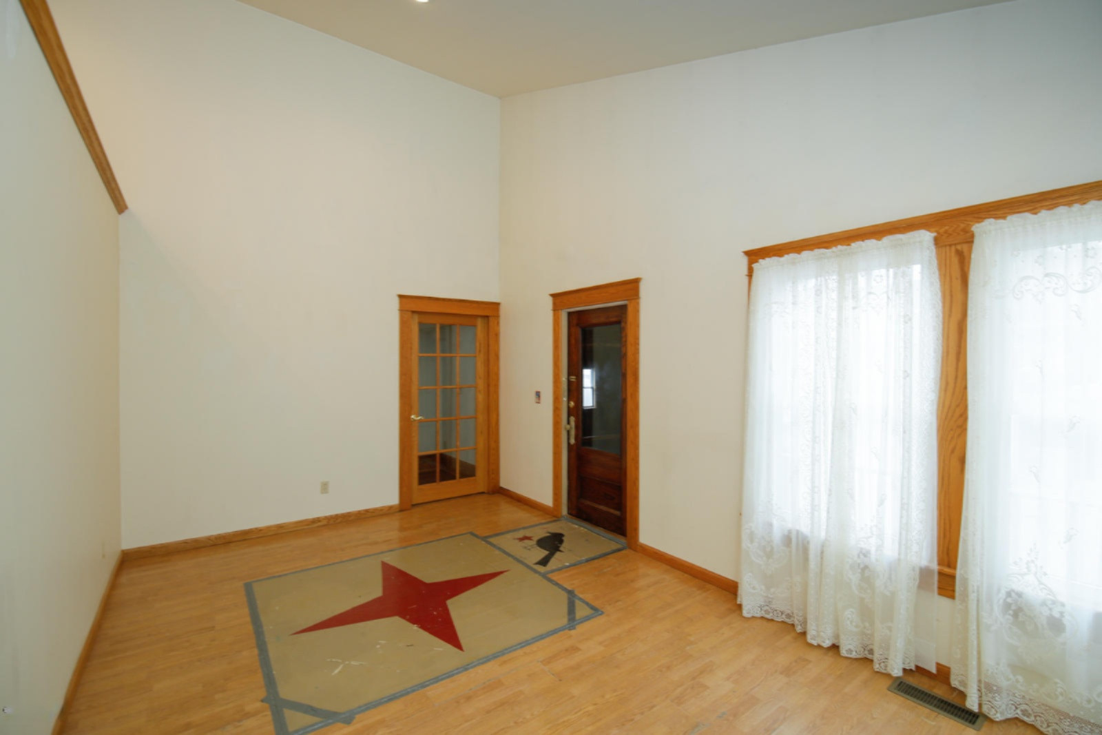 502 East Chicago Road Sturgis, MI 49091 - Photo 16 of 32 502 E Chicago Rd-116