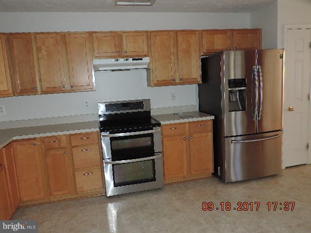 112 Oliver Heights Road Owings Mills, MD 21117 - Photo 4 of 13 Kitchen