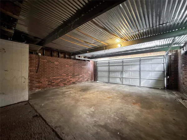 $1,500 | 11873 Algonquin Drive, Houston, TX 77089